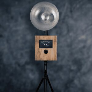 Fotobox vor Grau-melierter Rückwand